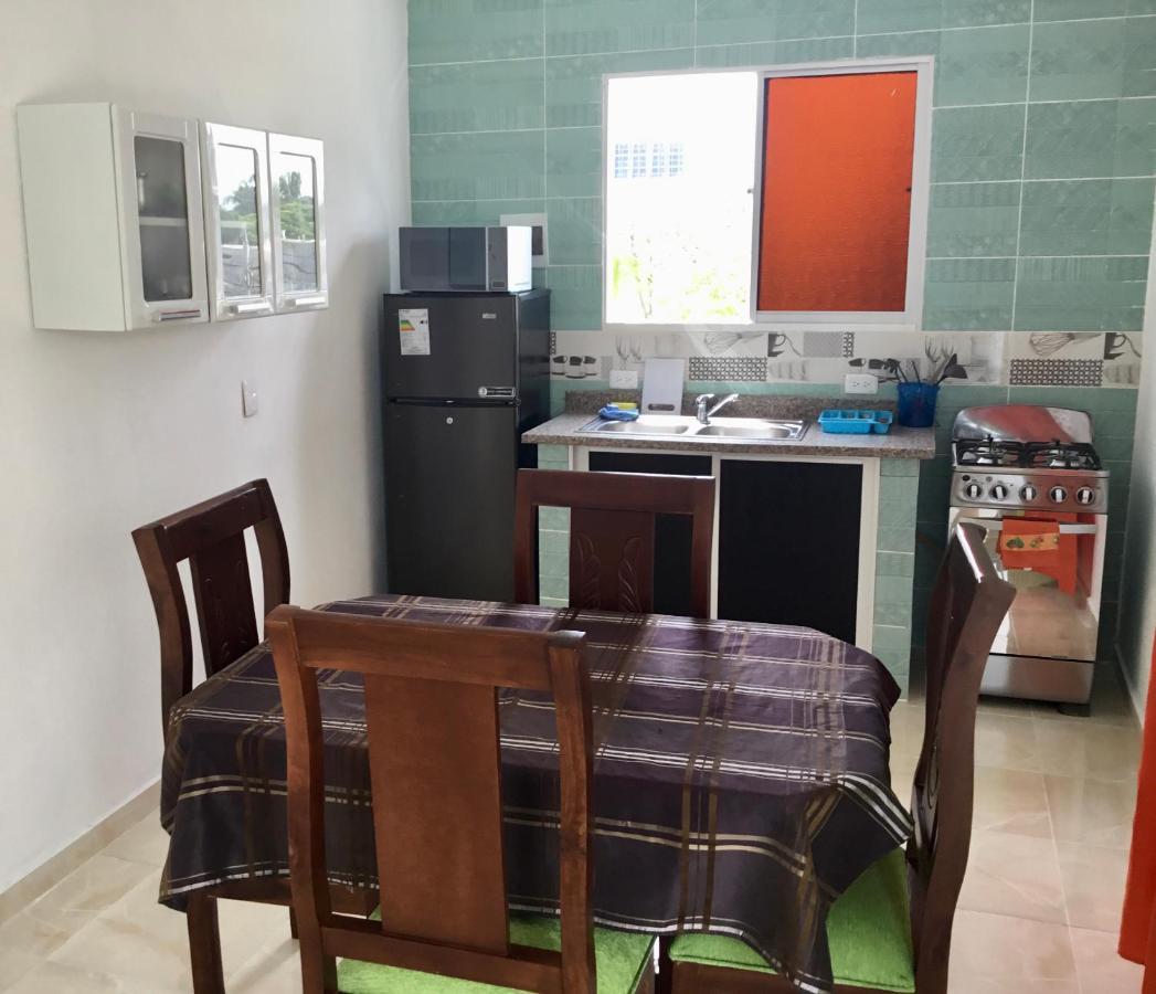 Posada El Sol, Home Near Airport Sdq โบกา ชิกา ภายนอก รูปภาพ